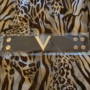 Gold V Bracelet Leather